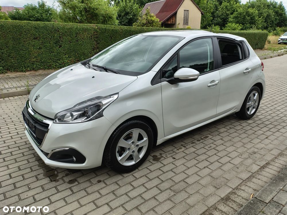 Peugeot 208 - 3