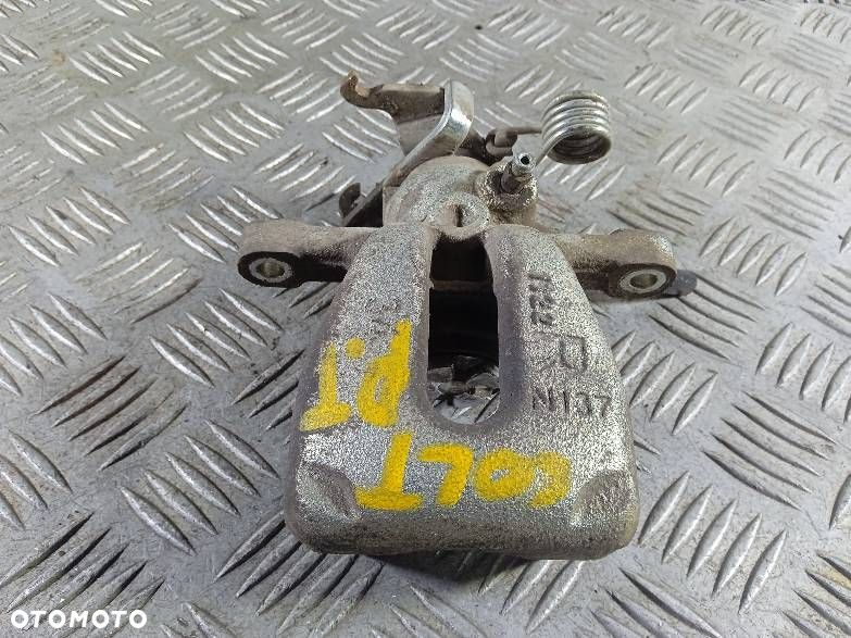 ZACISK PRAWY TYLNY MITSUBISHI COLT 6 - 1