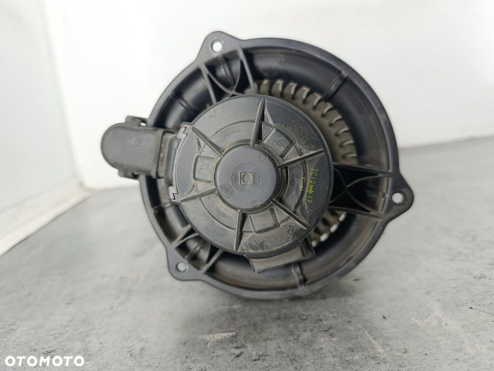 WENTYLATOR NAWIEWU, DMUCHAWA HYUNDAI I30 I 1.4 16V - 2