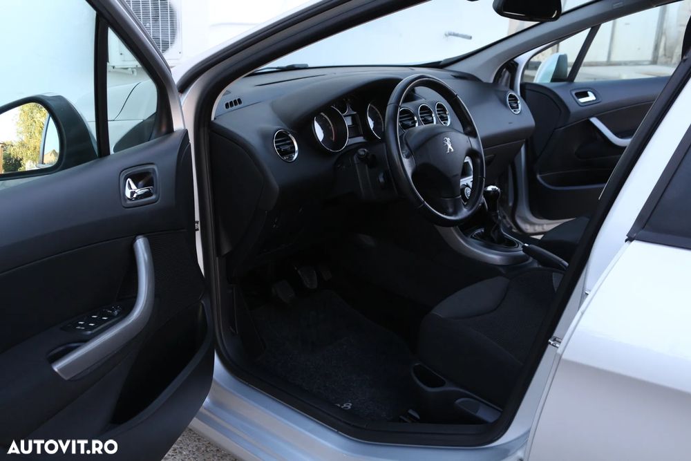 Peugeot 308 HDi FAP 92 Active - 11