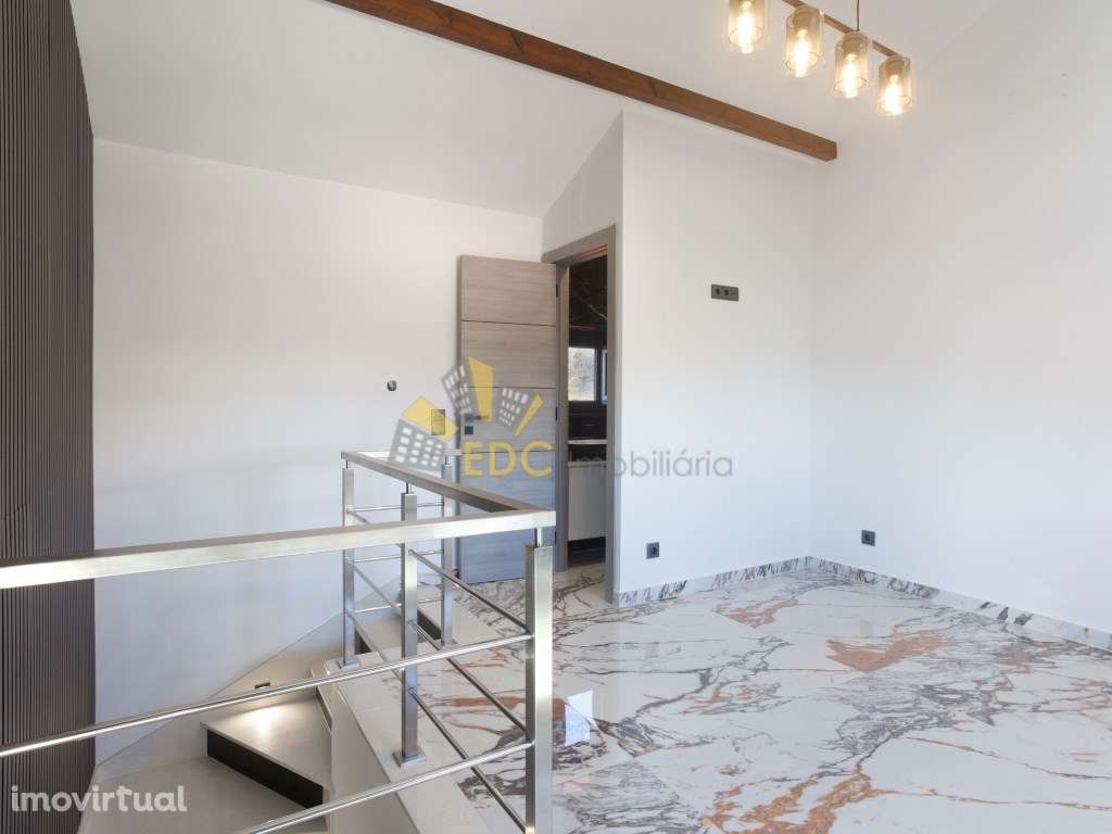 Moradia T2+1 | Localizada em São Domingos de Rana | Não perca a opo... - Grande imagem: 3/20