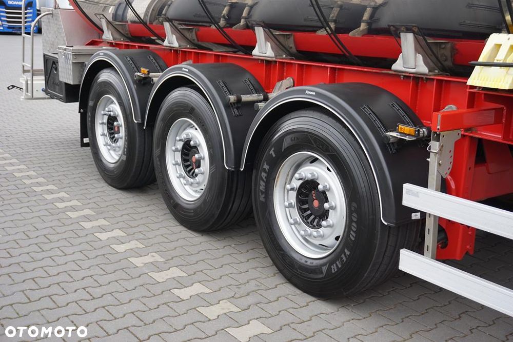 Sommer CYSTERNA SPOZYWCZA / 28 475 LITRÓW / 4 KOMOROWA /  WEBASTO / POMPA - 9