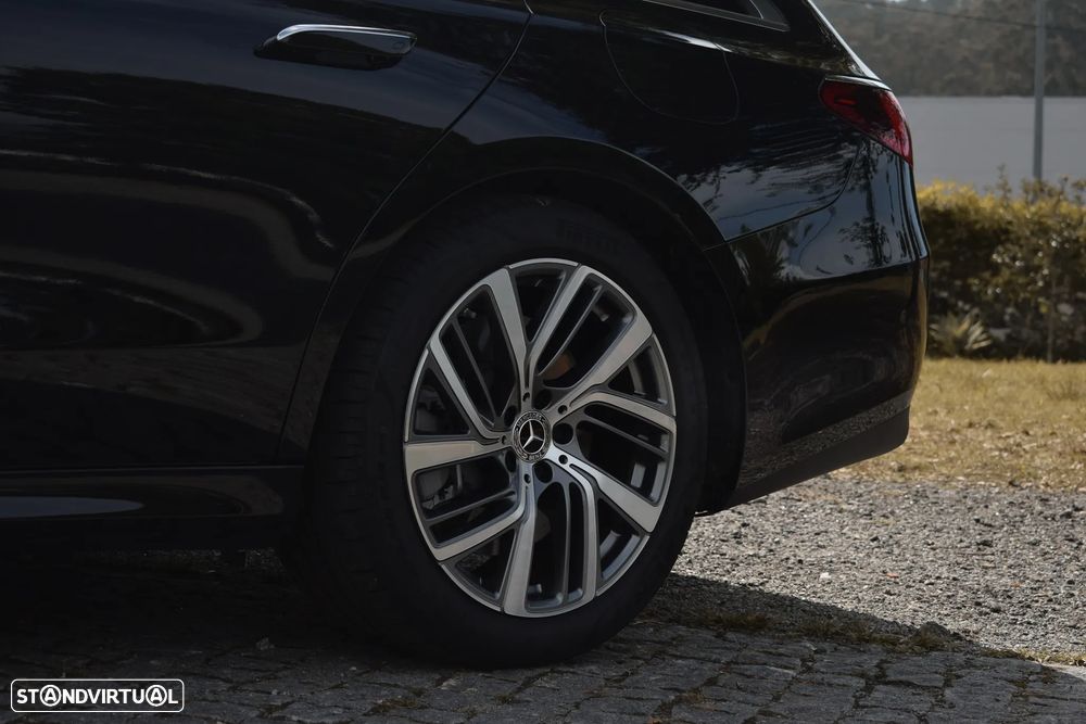Mercedes-Benz E 300 - 11