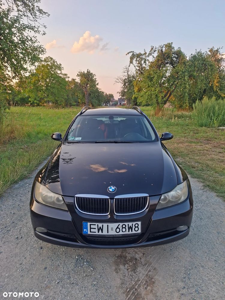 BMW Seria 3 318d DPF - 12