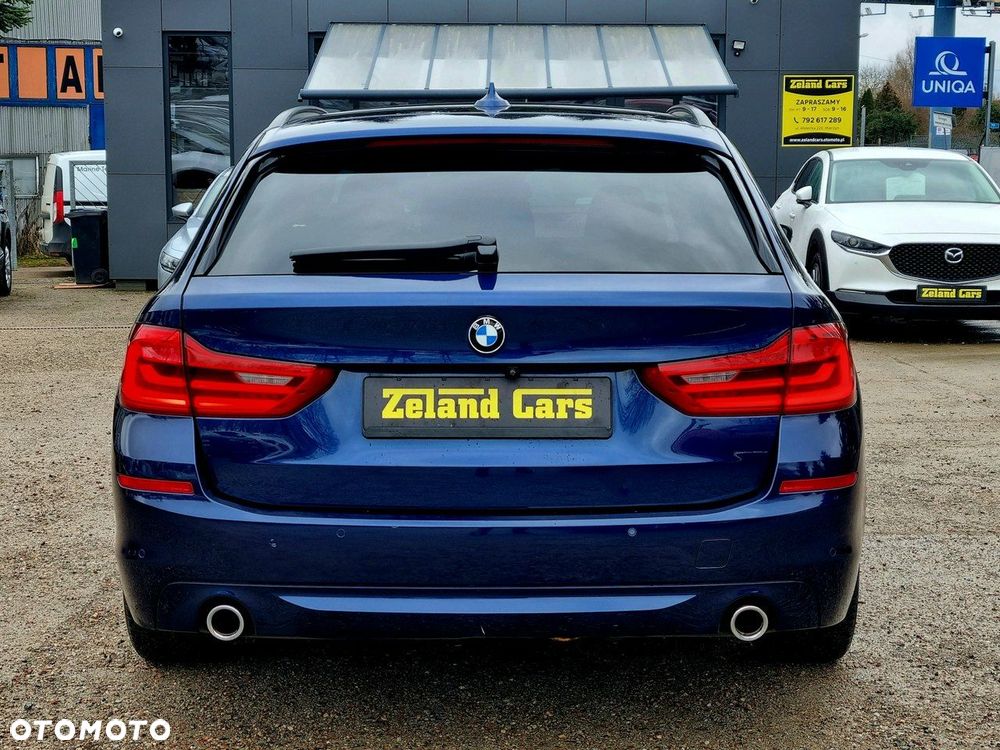 BMW Seria 5 520d Sport Line - 9