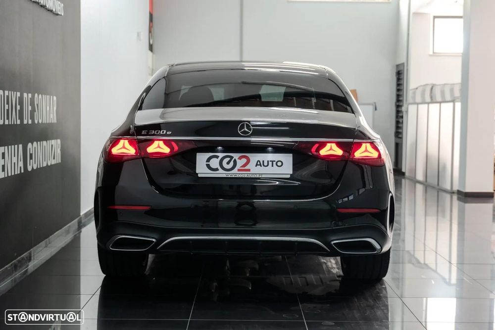 Mercedes-Benz E 300 e - 7