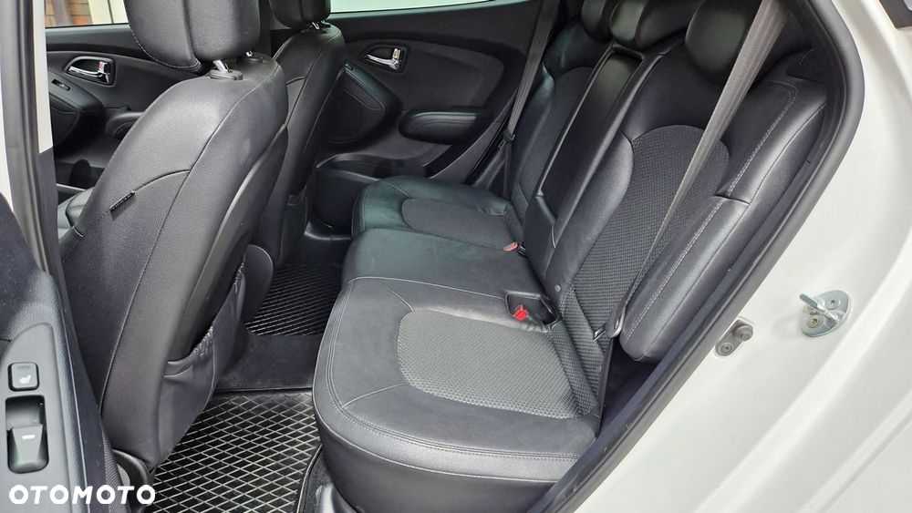 Hyundai ix35 2.0 CRDi 4WD Automatik Premium - 16