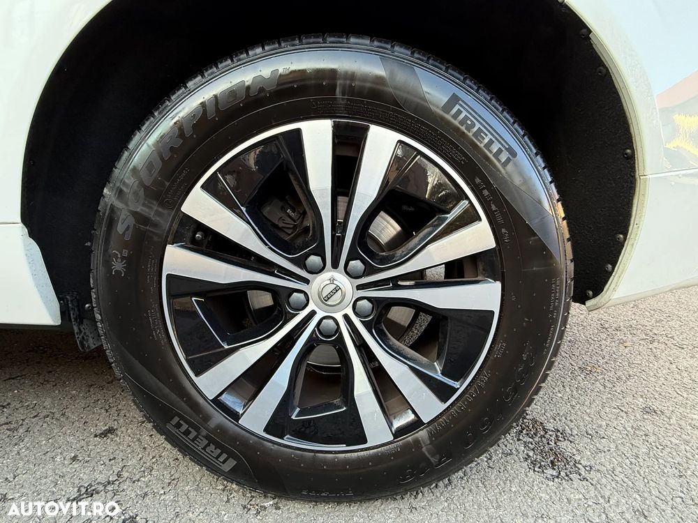 Volvo XC 60 D3 Momentum Pro - 33