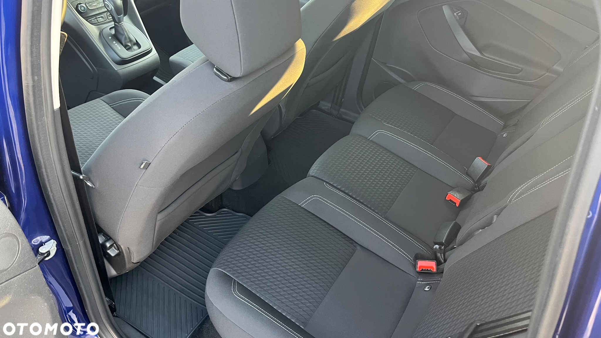 Ford C-MAX 1.5 TDCi Start-Stop-System Titanium - 6