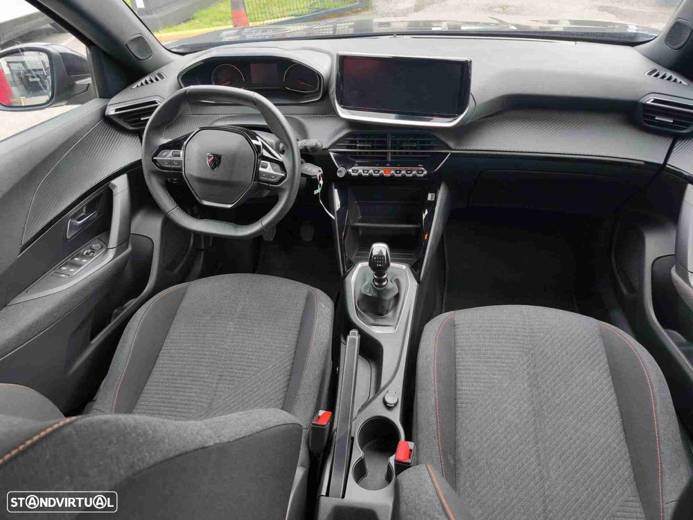 Peugeot 2008 1.2 PureTech Style - 12