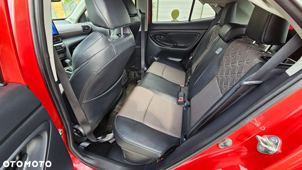 Toyota Yaris Cross Hybrid 1.5 Executive AWD - 12