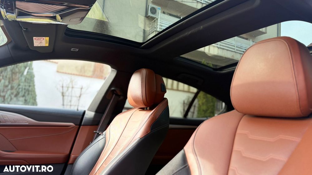 BMW Seria 8 840i - 11