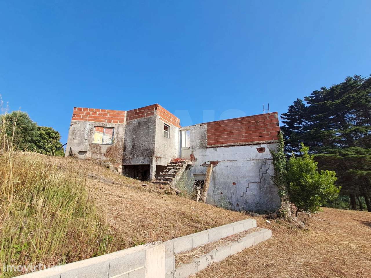 Moradia em construção em Salir de Matos - Grande imagem: 3/17