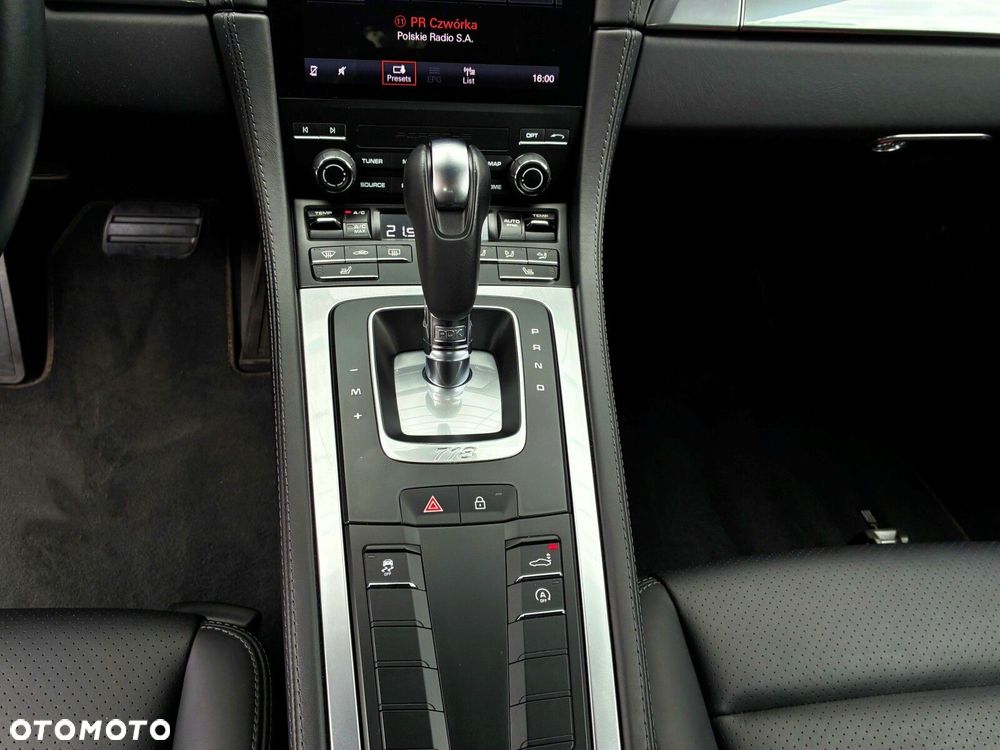 Porsche 718 Cayman - 29