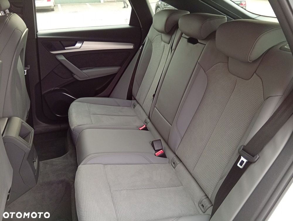 Audi Q5 Sportback - 13