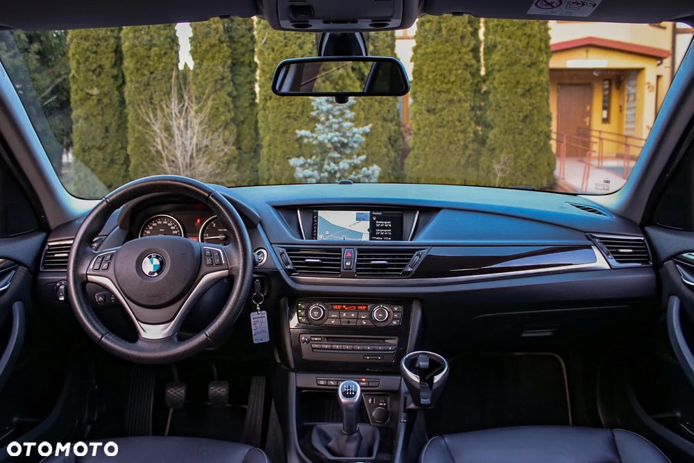 BMW X1 sDrive18d xLine - 18