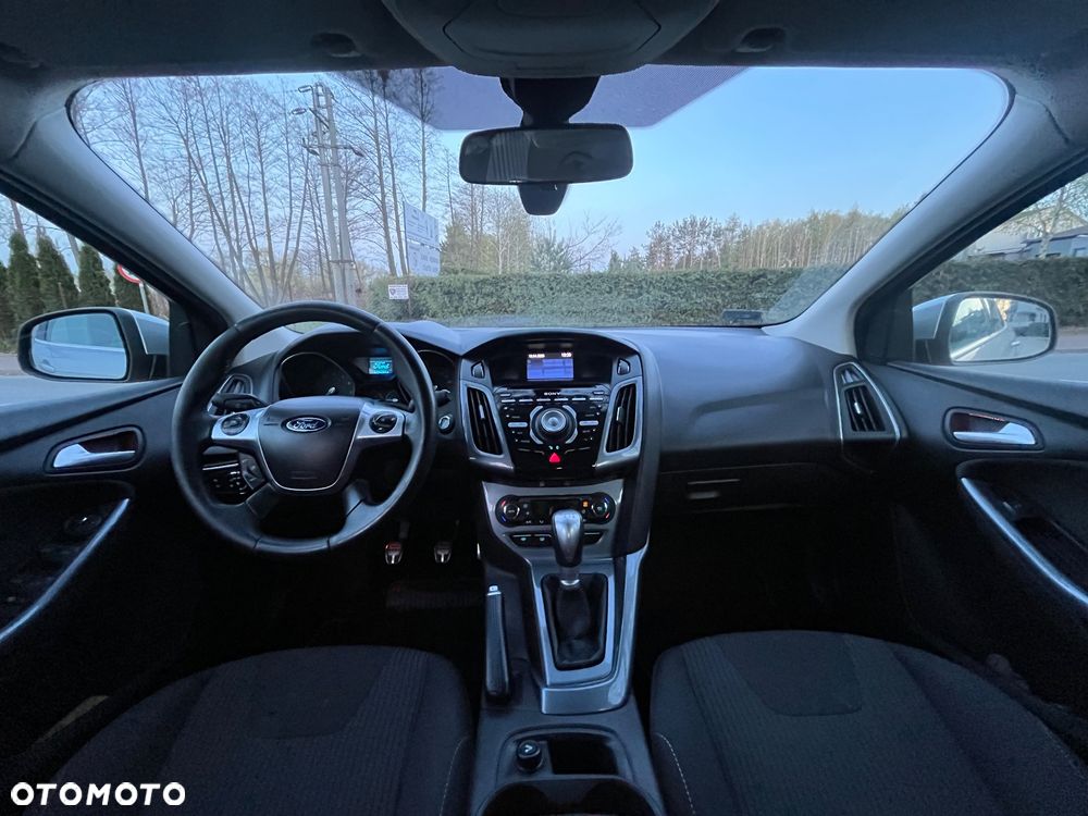 Ford Focus 1.6 EcoBoost Titanium - 25