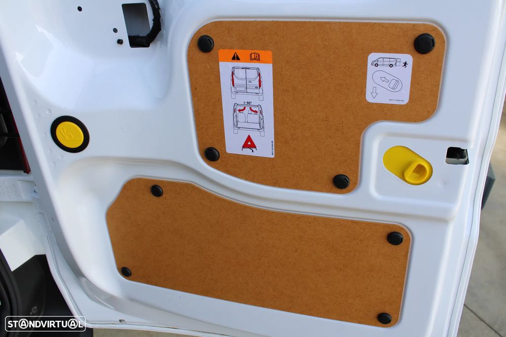 Ford Transit-Connect - 42