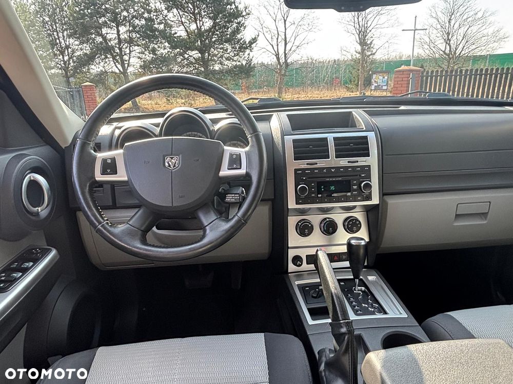 Dodge Nitro 3.7 V6 SLT 4WD - 36