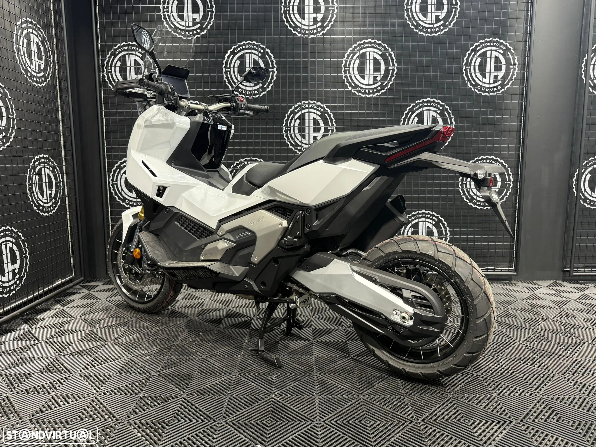 Honda X-ADV 750 - 2