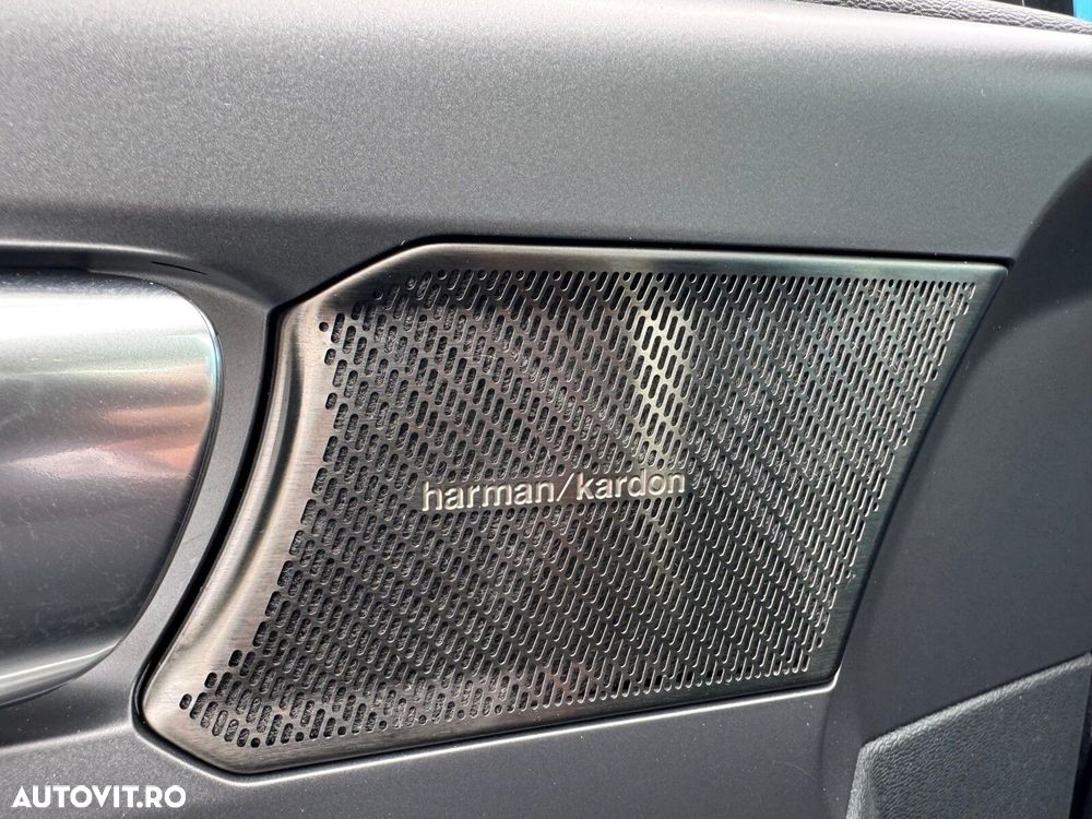 Volvo XC 40 B4 AT8 AWD Mild Hybrid Inscription - 17