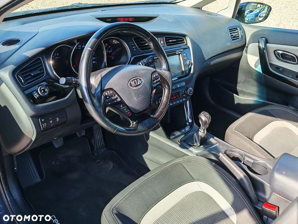 Kia Ceed 1.6 GDI L - 14