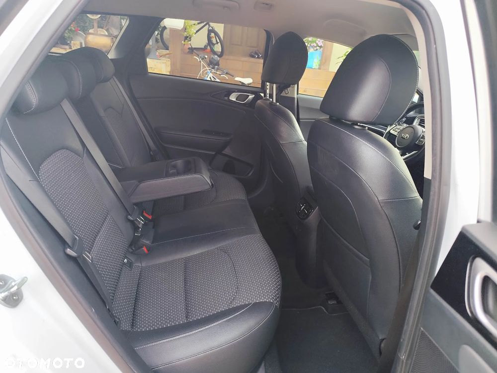Kia Ceed 1.6 CRDi (48V Mild-Hybrid) Platinum - 7