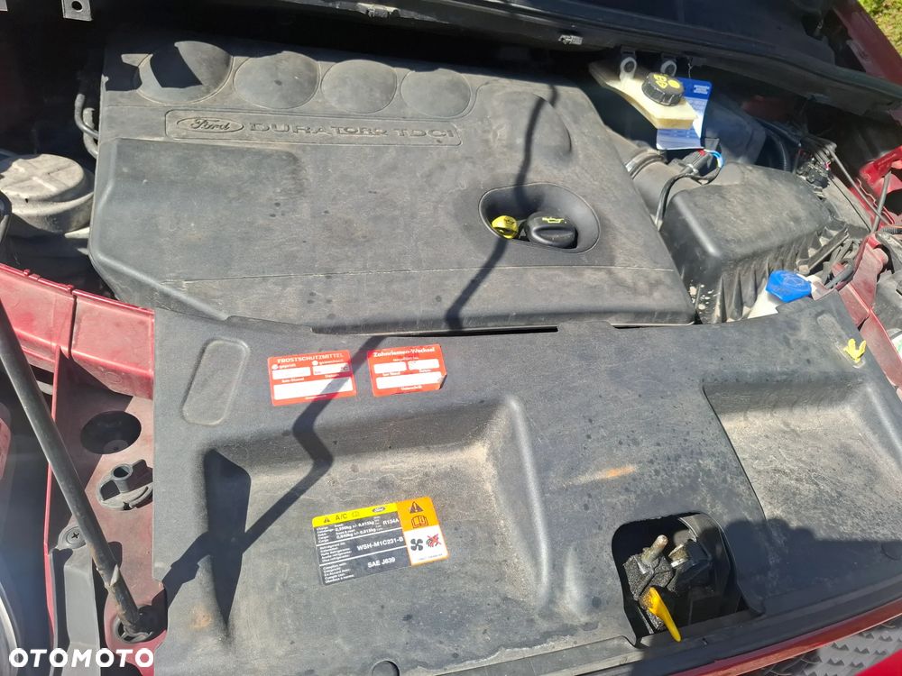 Ford S-Max - 32