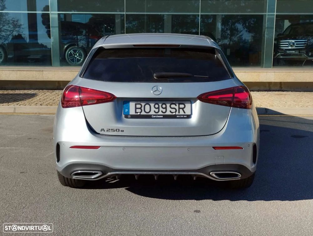 Mercedes-Benz A 250 e - 12