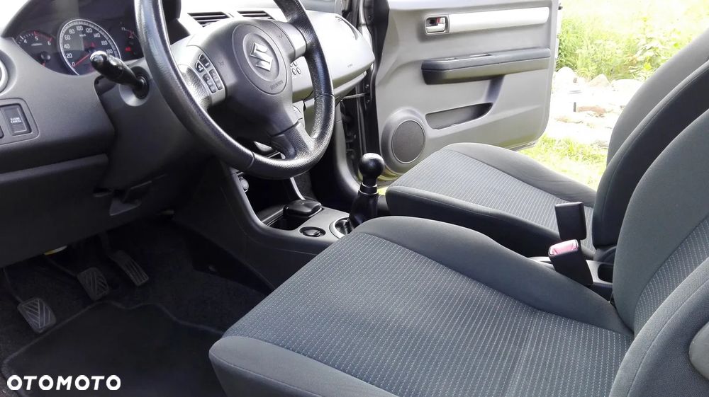 Suzuki Swift 1.3 DDiS Comfort - 18