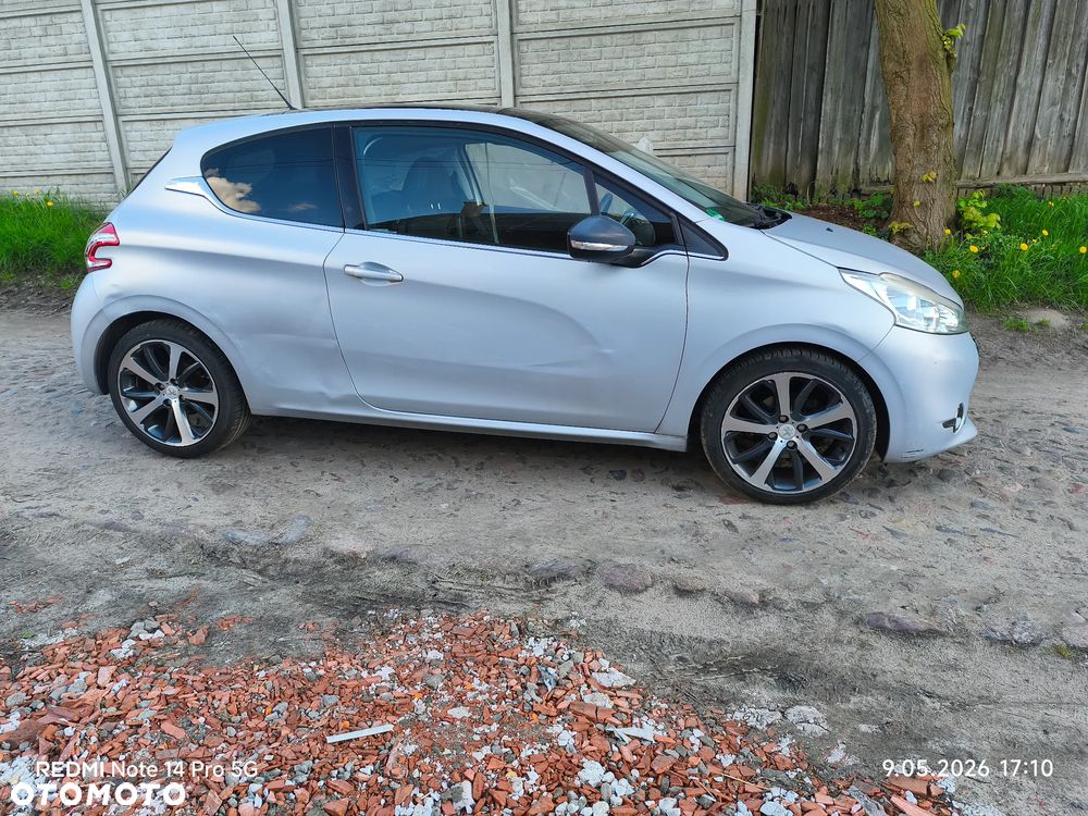 Peugeot 208 120 VTI Allure - 2