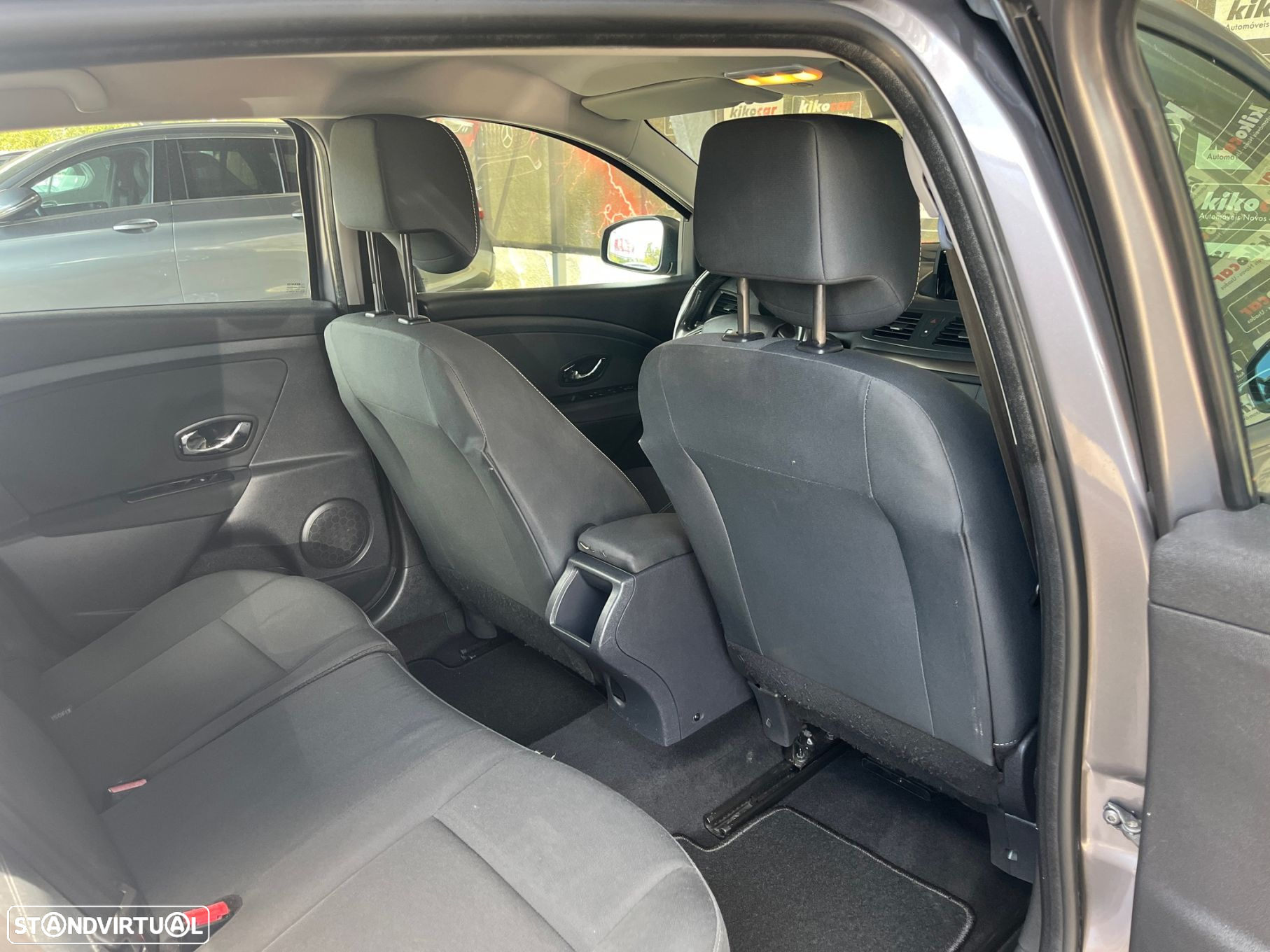 Renault Mégane Sport Tourer 1.5 dCi Comfort SS - 48