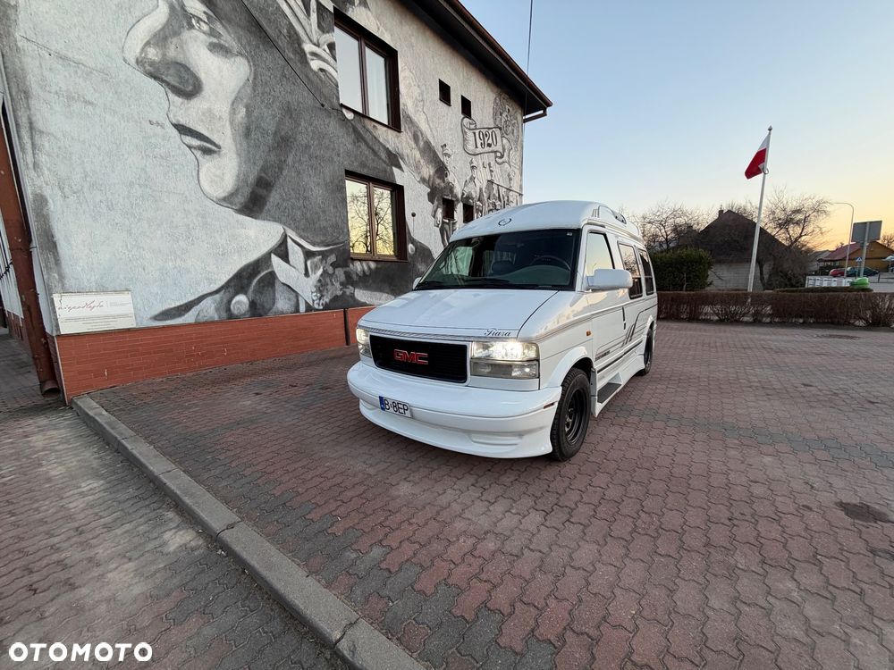 GMC Safari - 20