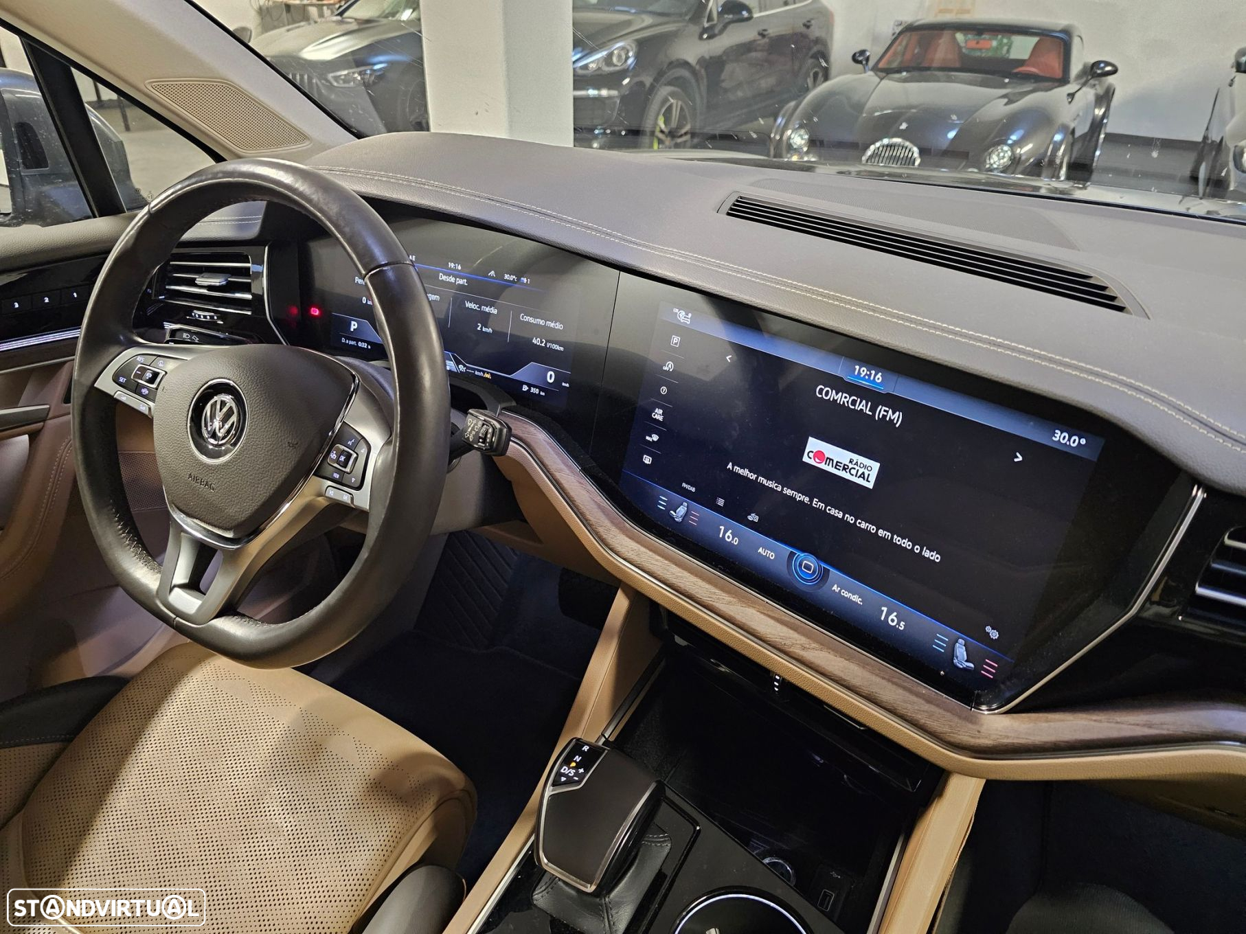 VW Touareg 3.0 TDI V6 Elegance Plus - 14