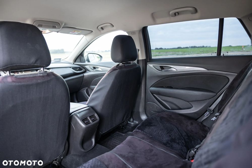 Opel Insignia 1.6 CDTI Enjoy S&S Eco - 19