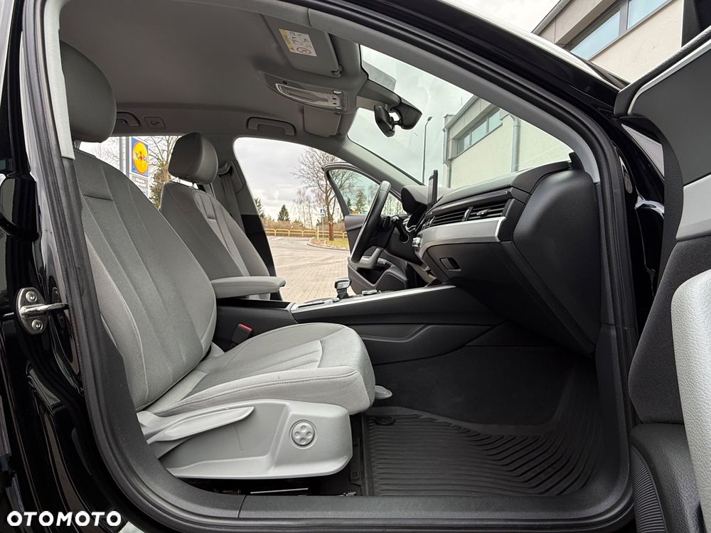 Audi A4 Avant 2.0 TDI S tronic design - 30