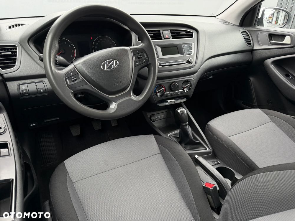 Hyundai i20 1.2 Classic Plus - 11