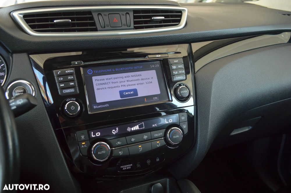 Nissan Qashqai 1.6 DCI Xtronic TEKNA - 25