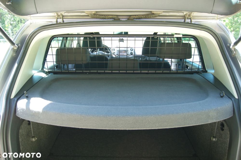 Volkswagen Tiguan - 9