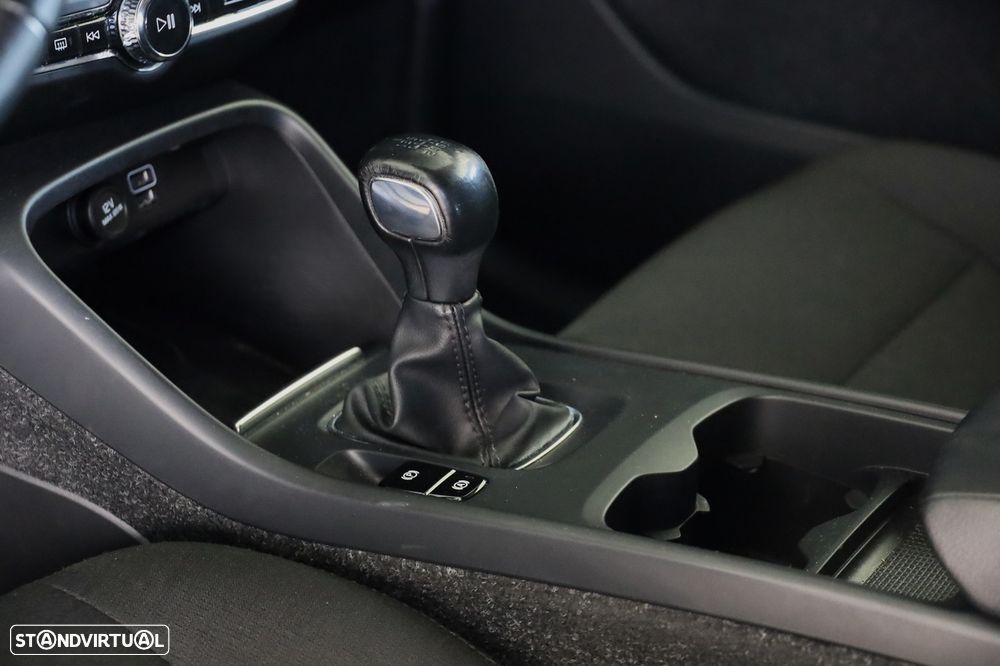 Volvo XC 40 1.5 T3 Momentum - 14
