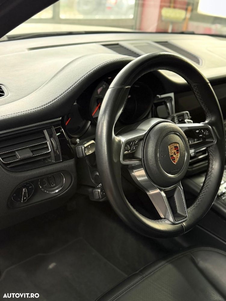Porsche Macan - 5