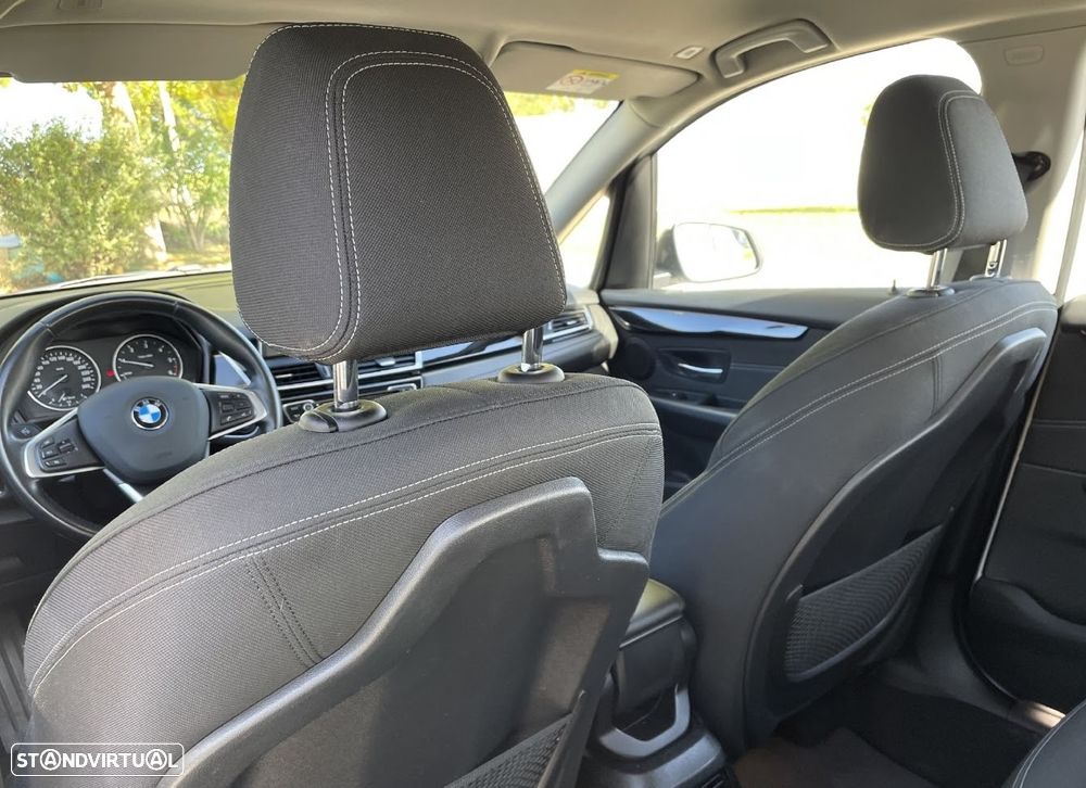 BMW 216 Active Tourer d Line Sport - 32