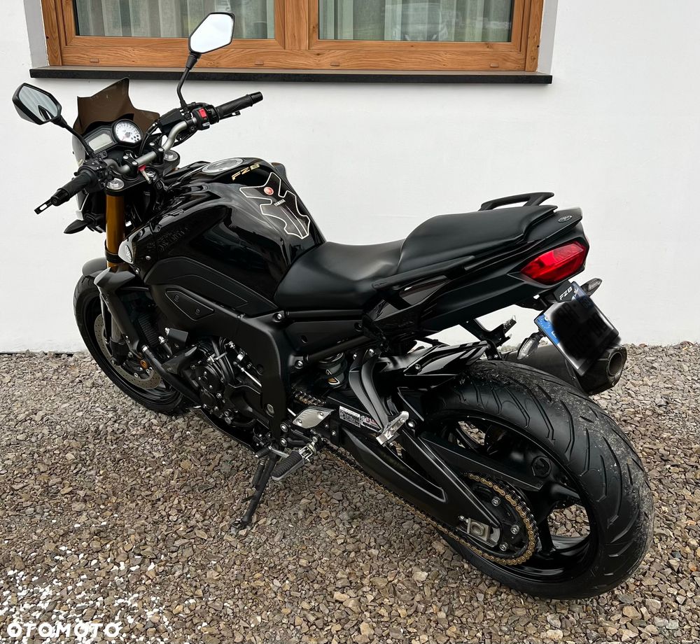 Yamaha FZ8 - 7