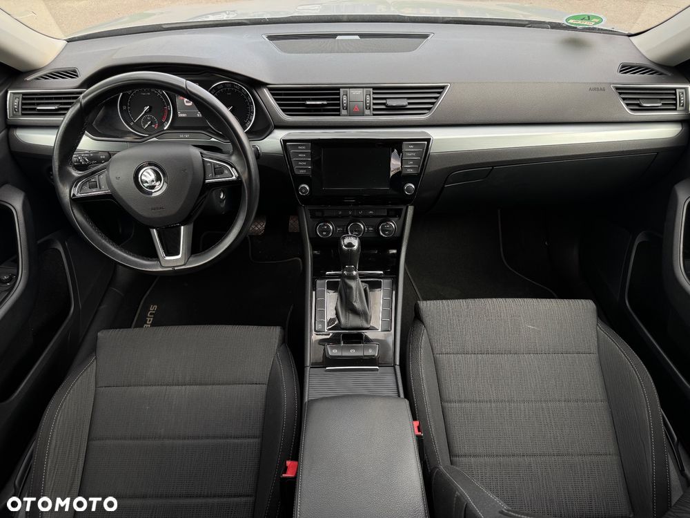 Skoda Superb 2.0 TDI DSG Sportline - 13