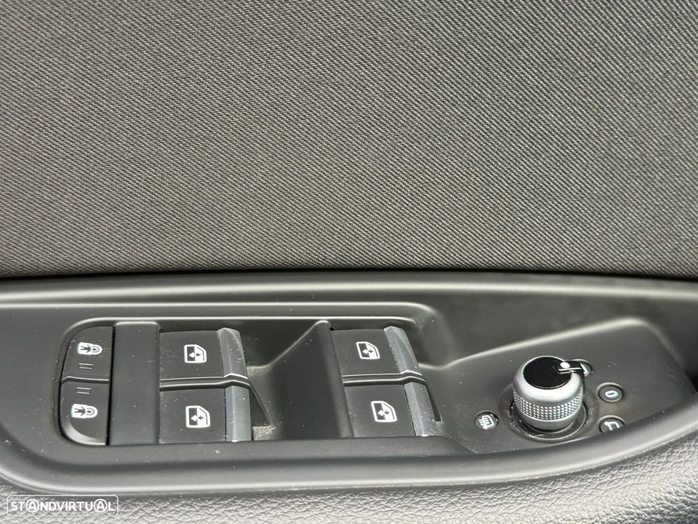 Audi A4 30 TDI S line S tronic - 26