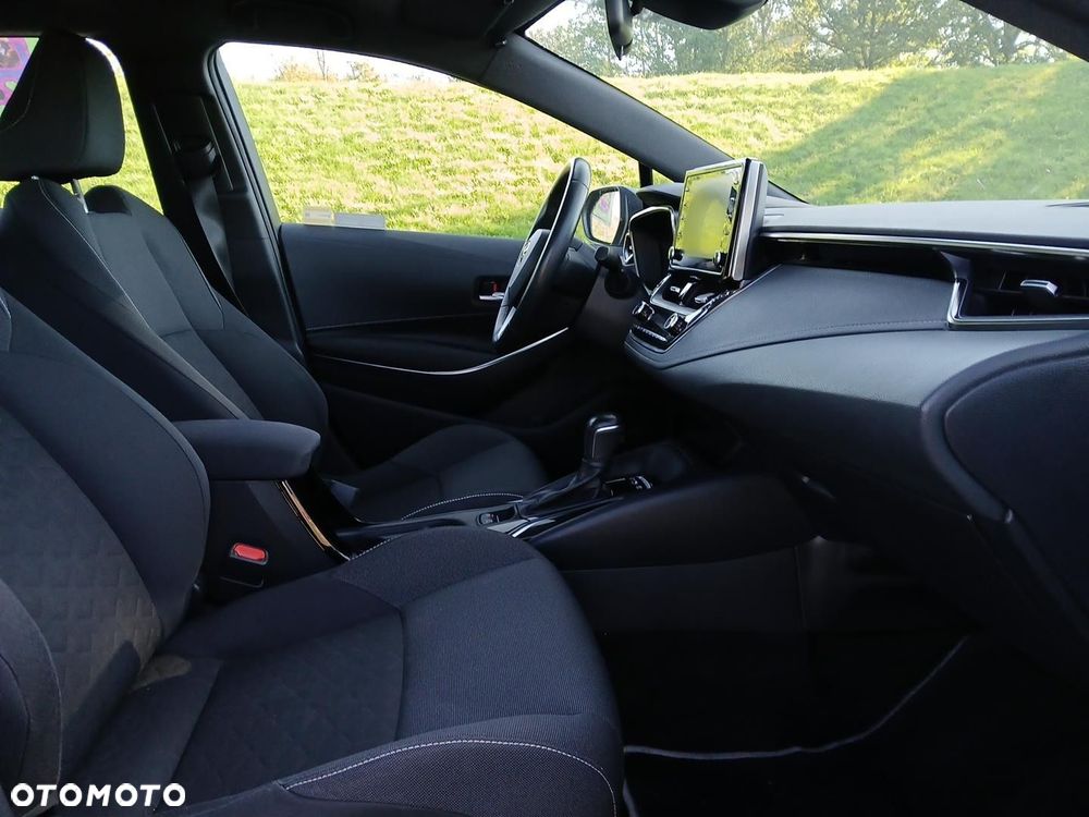 Toyota Corolla 1.8 Hybrid Comfort - 18