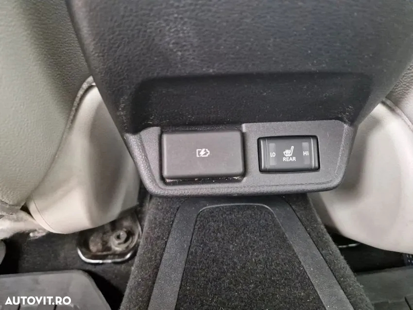 Nissan LEAF - 9