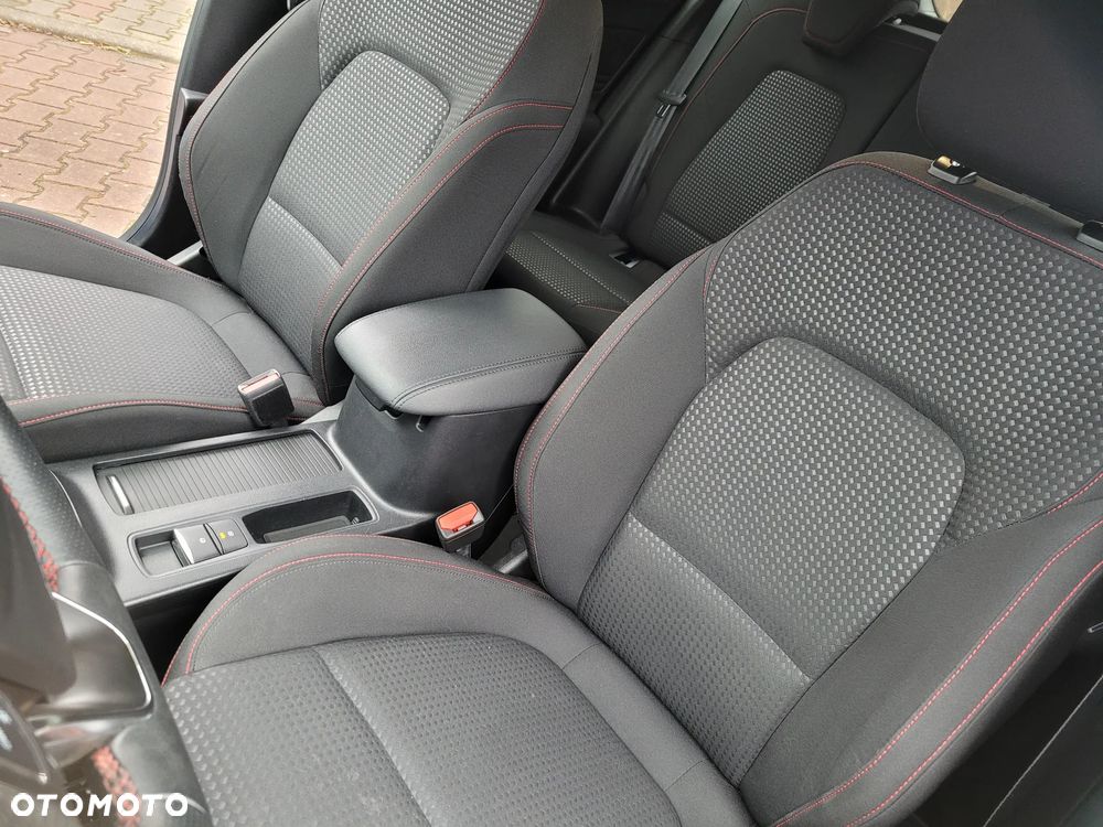 Ford Focus 1.0 EcoBoost mHEV ST-Line X - 19