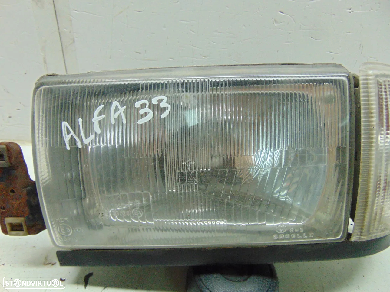 Alfa Romeo 33 farol - 3