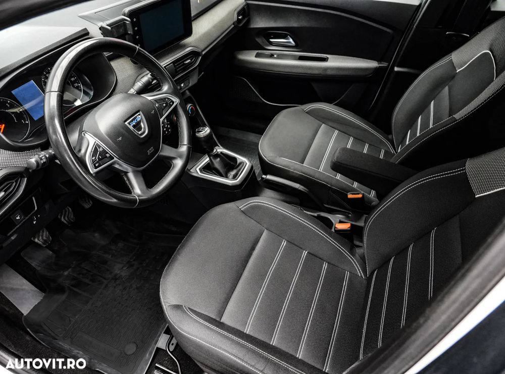 Dacia Logan TCe 90 Essential - 11